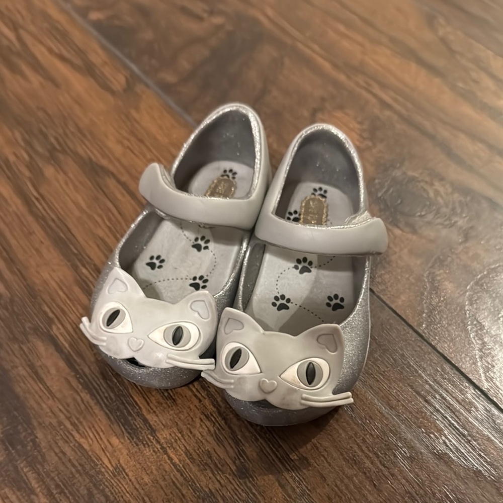 Mini Melissa Cat Mary Jane